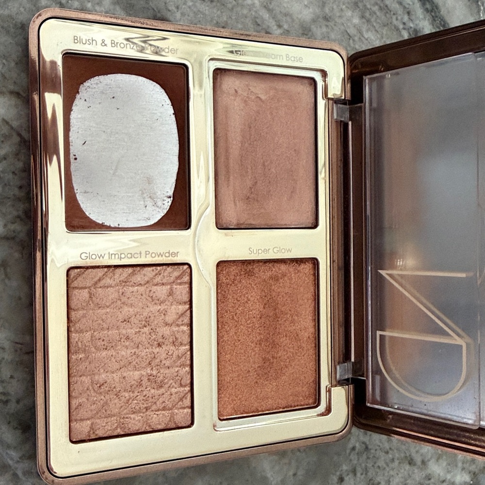 Natasha Denona Tan Bronze & Glow Palette - Picture 5 of 7